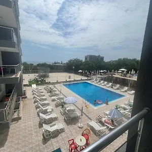 Апартаменты Dilov In Yalta